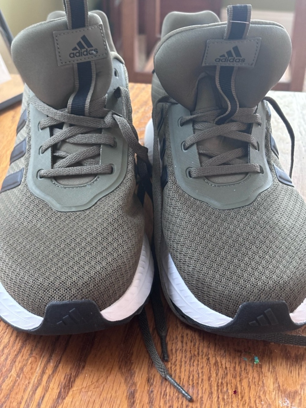 New adidas MensOlive Green Athletic Shoes . 10.5 cloudfoam